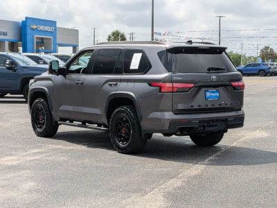 2023 Toyota Sequoia - Photo 3