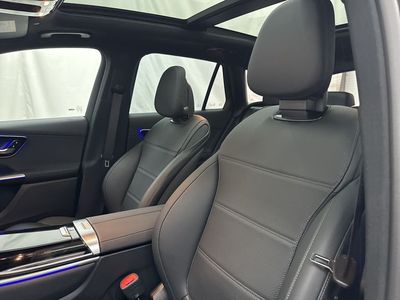 2026 Mercedes-Benz GLC - Photo 13