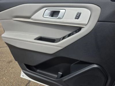 2026 Ford Explorer — photo 35 view