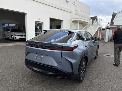 2024 Lexus RZ 300e - Photo 2