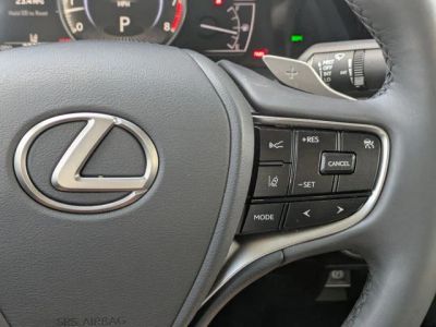 2023 Lexus ES - Photo 16