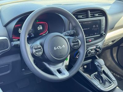 2024 Kia Soul LX — photo 19 view