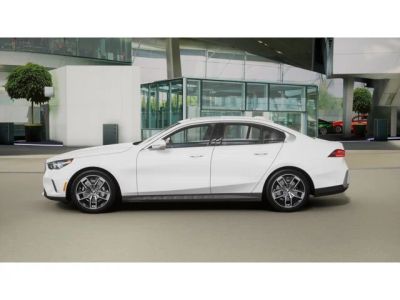 2027 BMW 5 Series - Photo 4