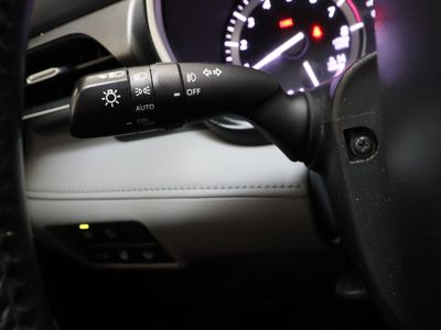 2022 Toyota Highlander FWD - Photo 27