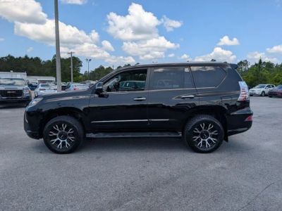 2019 Lexus GX - Photo 2