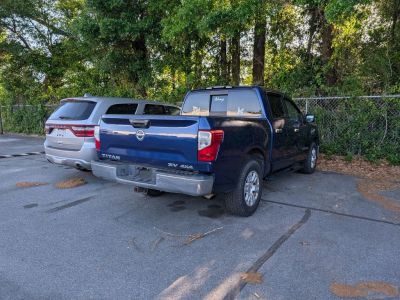 2017 Nissan Titan - Photo 4