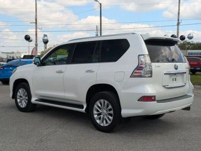 2021 Lexus GX - Photo 3