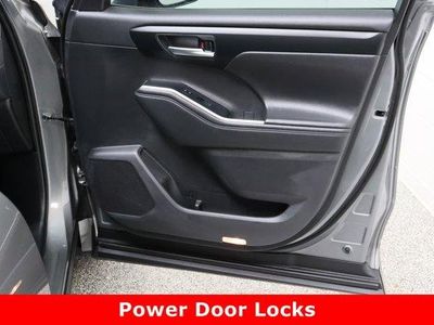 2025 Toyota Highlander AWD - Photo 39