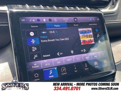 2022 Jeep Grand Cherokee - Photo 24