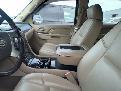 2013 Cadillac Escalade - Photo 16