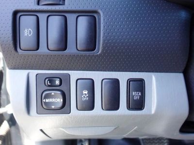 2010 Toyota Tacoma - Photo 18