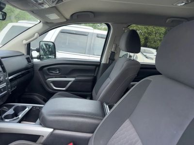 2023 Nissan Titan - Photo 11