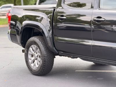 2019 Toyota Tacoma - Photo 9