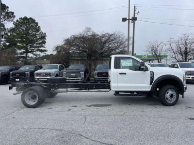 2026 Ford F-450SD - Photo 2