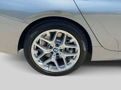 2025 BMW 3 Series - Photo 9