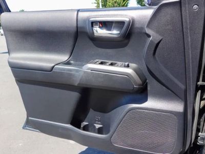 2018 Toyota Tacoma - Photo 25