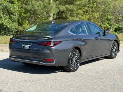 2023 Lexus ES - Photo 11