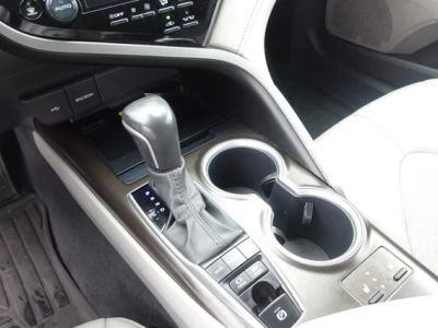 2022 Toyota Camry Hybrid - Photo 21