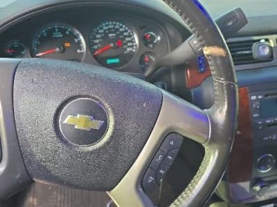 2013 Chevrolet Suburban 1500 - Photo 8