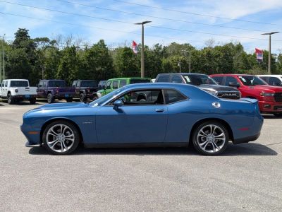 2021 Dodge Challenger - Photo 2