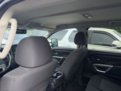 2023 Nissan Titan - Photo 9