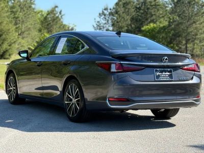 2023 Lexus ES - Photo 9