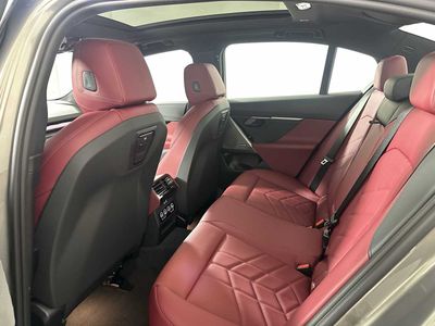 2026 BMW i5 — photo 18 view