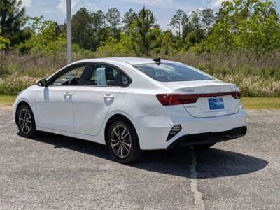 2023 Kia Forte - Photo 3