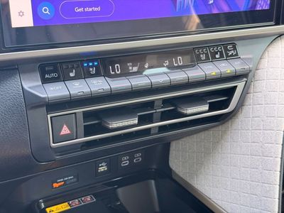 2025 Toyota Camry XLE - Photo 33