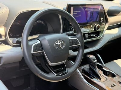 2023 Toyota Highlander Limited - Photo 23