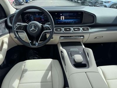 2026 Mercedes-Benz GLE — detail view