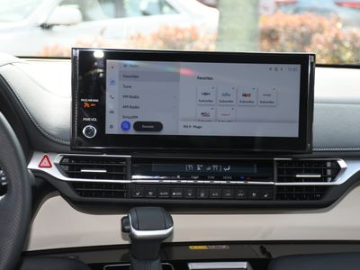 2025 Toyota Sienna — photo 18 view