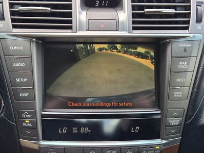 2010 Lexus LS - Photo 12