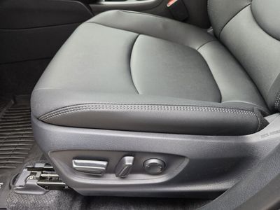 2026 Toyota Corolla Cross - Photo 15