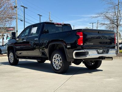 2025 Chevrolet Silverado 2500HD — engine compartment view