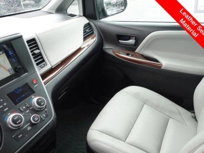 2017 Toyota Sienna - Photo 21
