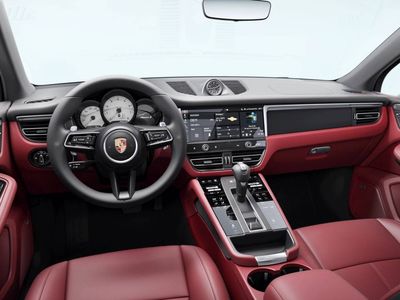 2026 Porsche Macan — photo 9 view