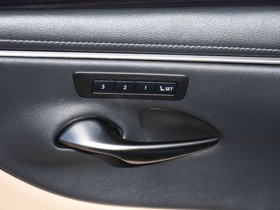 2020 Lexus ES — photo 11 view