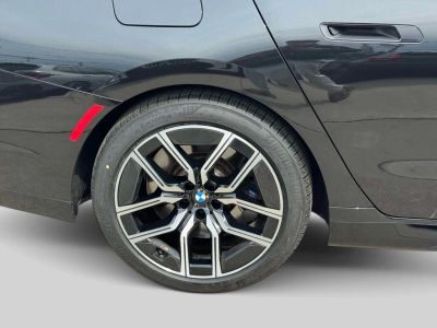 2023 BMW 7 Series — photo 8 view