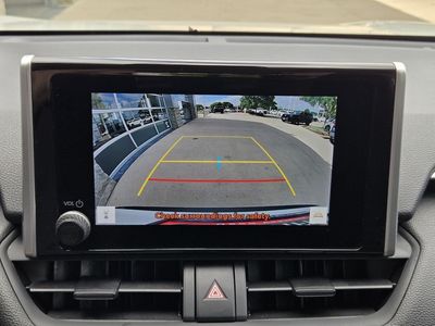 2024 Toyota RAV4 Hybrid - Photo 12