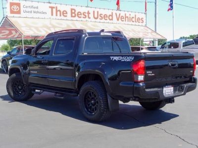 2018 Toyota Tacoma - Photo 10