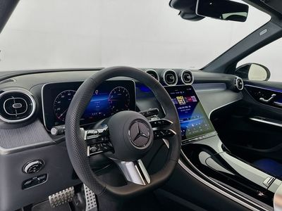 2025 Mercedes-Benz GLC - Photo 9