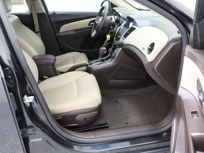 2011 Chevrolet Cruze FWD - Photo 33