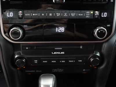 2023 Lexus GX 4WD - Photo 21