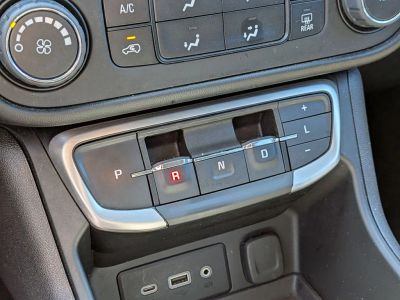 2024 GMC Terrain — photo 16 view