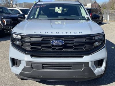 2026 Ford Expedition - Photo 8