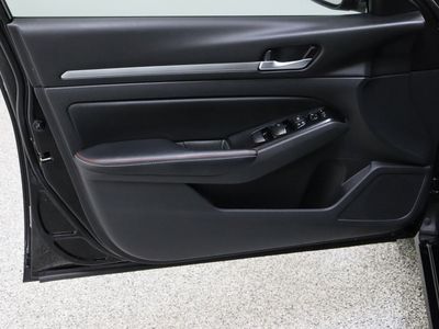 2024 Nissan Altima FWD - Photo 12
