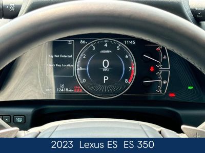 2023 Lexus ES - Photo 3