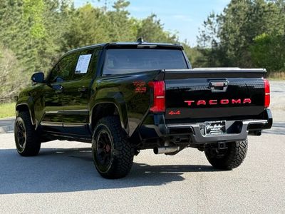 2025 Toyota Tacoma TRD Sport - Photo 10