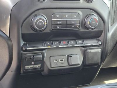 2022 Chevrolet Silverado 2500HD — photo 18 view